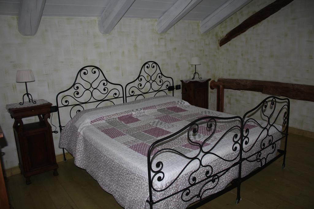 Azienda Agricola Garoglio Davide Альфьяно-Натта Экстерьер фото