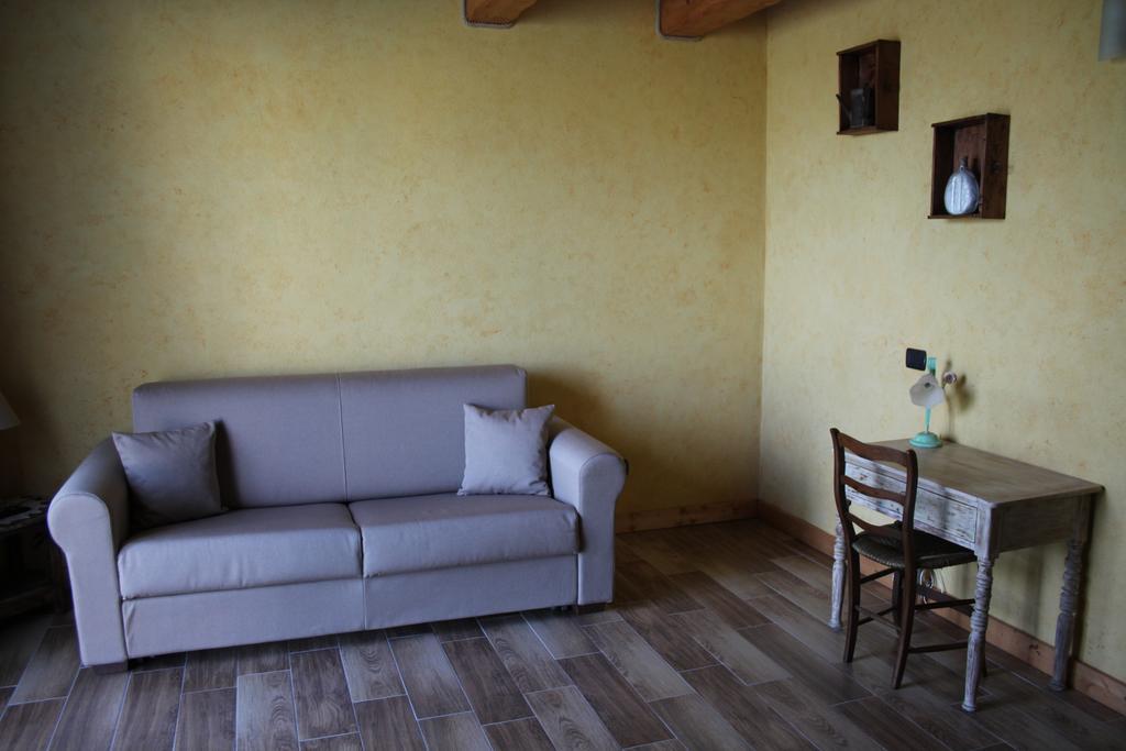 Azienda Agricola Garoglio Davide Альфьяно-Натта Экстерьер фото